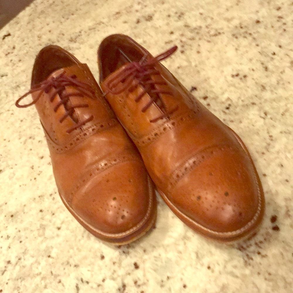 Great Looking Johnston and Murphy size 9.5